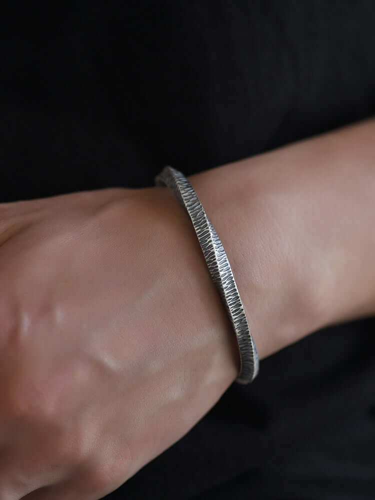 999er Feinsilber Mobius-Ringarmband