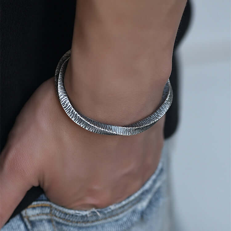 999er Feinsilber Mobius-Ringarmband