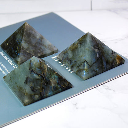 Natürliche Mondstein Pyramide – Polierter Labradorit-Kristall, Energie- & Meditationsstein, Elegante Schreibtisch- & Wohnraum Deko