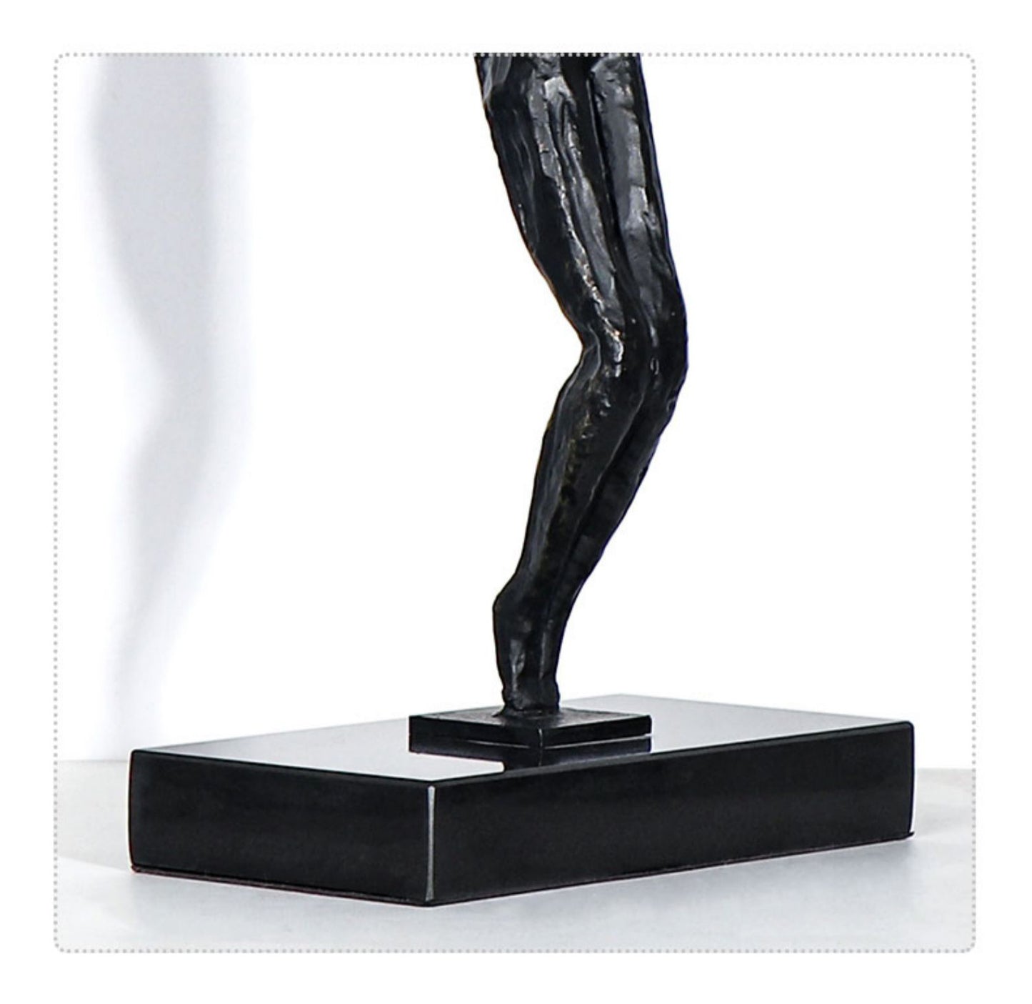 Minimalistisch-Abstrakte Metall-Skulptur