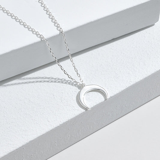Halskette mit Halbmond in S925 Sterlingsilber