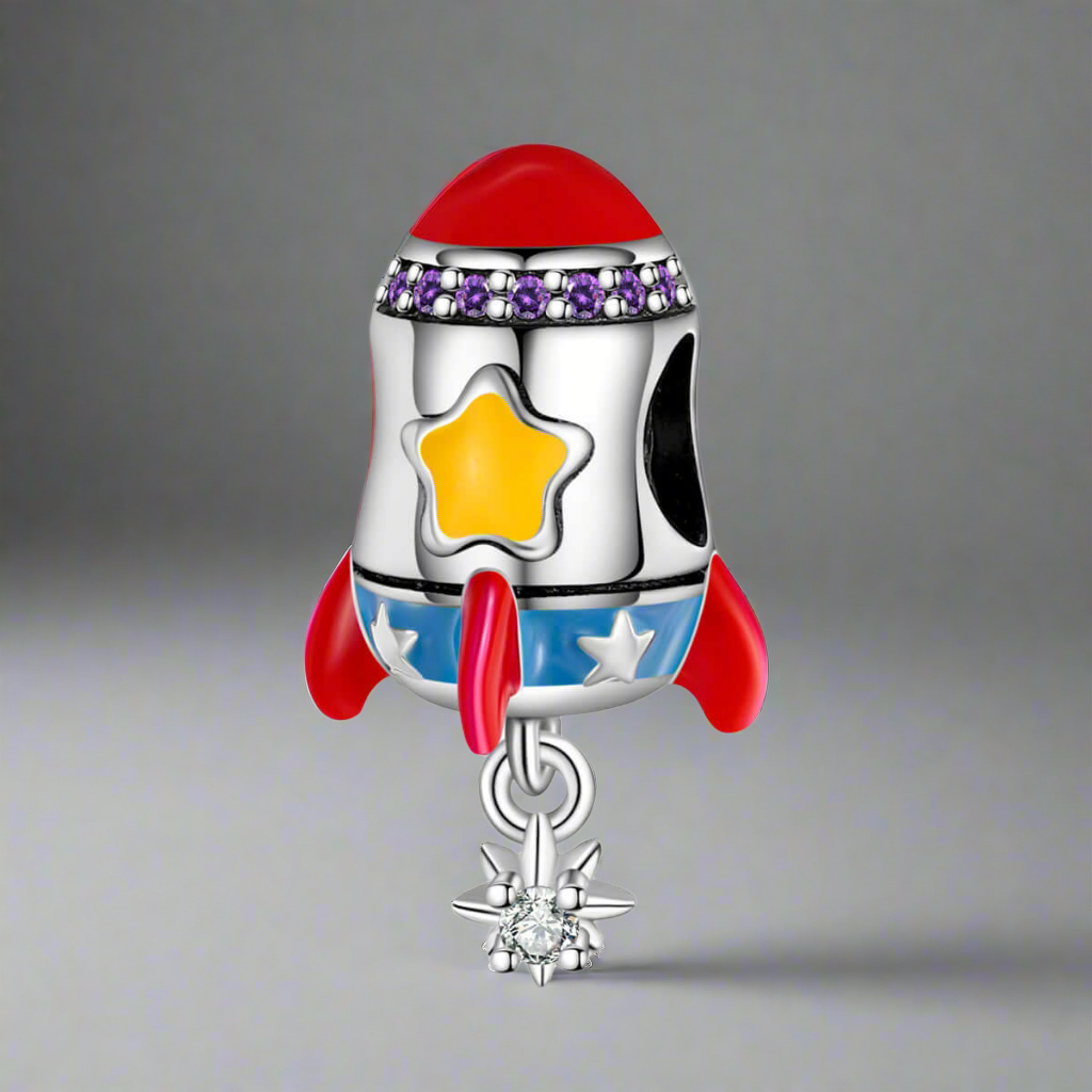 Schmuckanhänger Rakete aus versilbertem Material, ideal für Halskette oder Armkette DIY Projekte.
