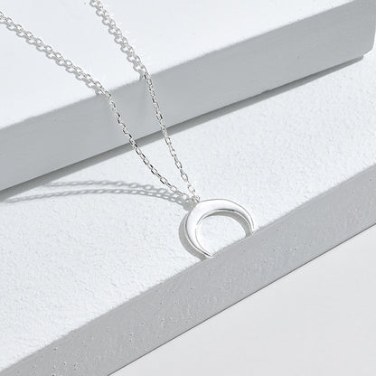 Halskette mit Halbmond in S925 Sterlingsilber