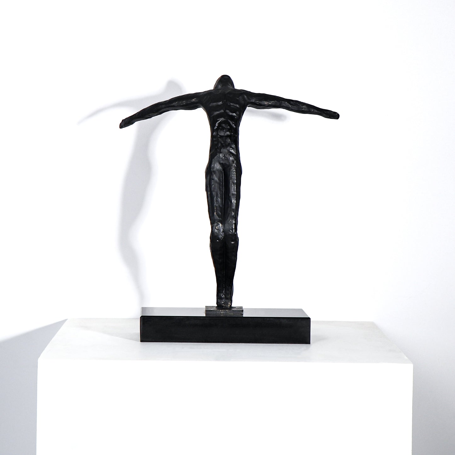 Minimalistisch-Abstrakte Metall-Skulptur