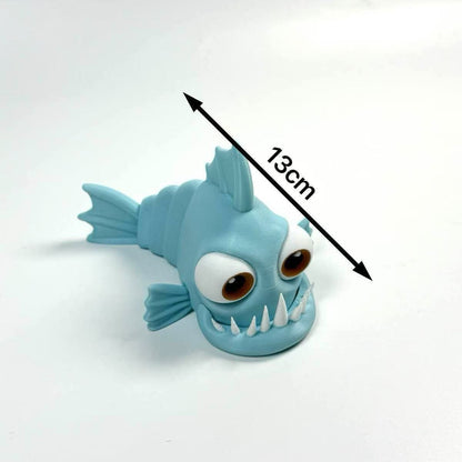 Piranha Deko Figur – Futuristisches Mini-Tiermaskottchen fürs Desk Setup | Gamer & Tech Deko | Stylischer Eyecatcher fürs Büro & Home-Office